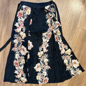 Band of Gypsies Walkthrough Maxi Skirt Shorts with Tie Belt, Floral Pattern